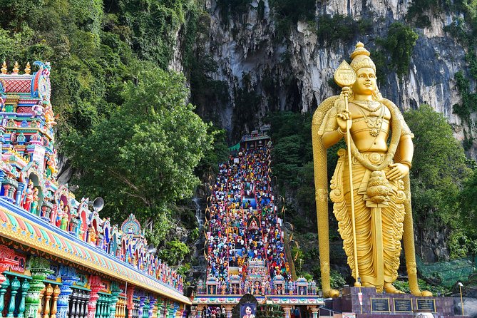 Kuala Lumpur Private Day Tour [8 Hours] [23 Attractions Covered] - Chinatown and Central Market show the city’s commercial side