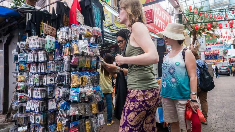 Kuala Lumpur: Private Full-Day 10 Wonders Tour - Thean Hou Temple Brings Three Traditions Together