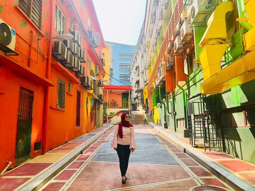 Kuala Lumpur: Private Highlights Instagram Tour - The Petronas Twin Towers finale