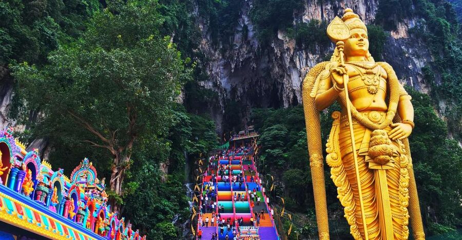 Kuala Lumpur: Private Tour to Genting Highland & Batu Caves - Genting Strawberry Leisure Farms adds a gentler stop