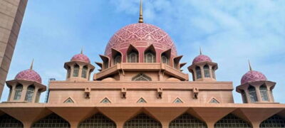 Putrajaya Tour with Traditional Boat Cruise