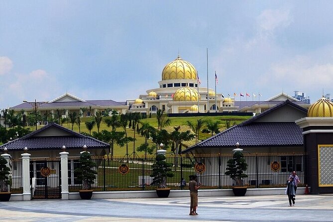 Kuala Lumpur Sightseeing City Tour (8 hours) - Merdeka Square and the old civic center