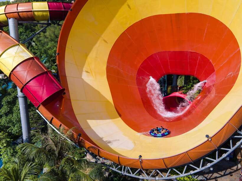 Kuala Lumpur: Sunway Lagoon Entry Ticket - Stay after dark for the Night Park