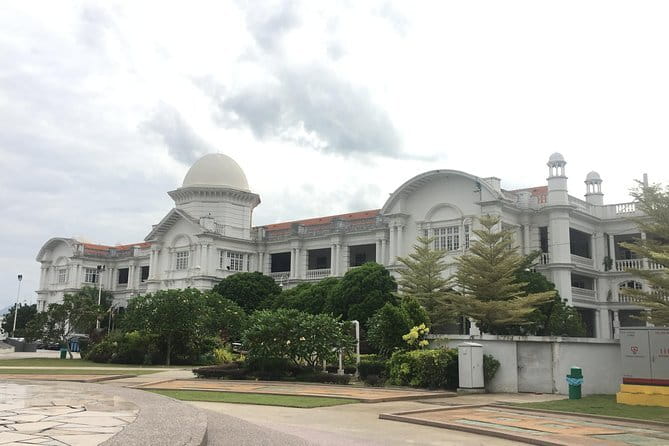 Kuala Lumpur to Ipoh City Tour Day Trip and Transfer to Penang - Meals, timing, and what the price covers