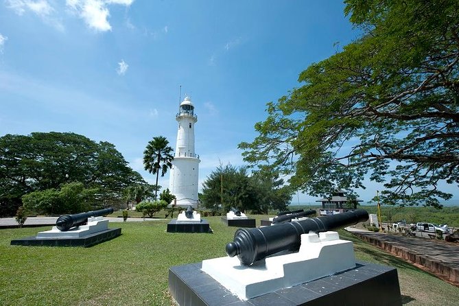 Kuala Selangor Tour from Kuala Lumpur with Fireflies Boat Ride and Seafood Dinner - Bukit Melawati and the remains of Kota Melawati