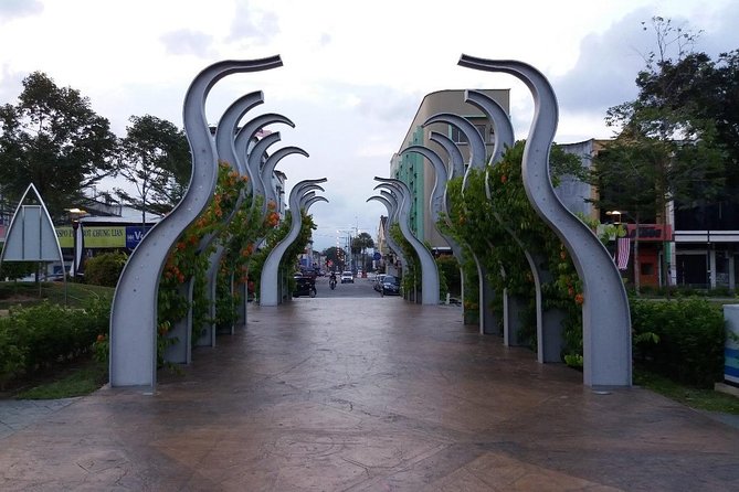 Kuantan Day Tour from Kuala Lumpur with Tower188 Observation Deck - Three coastal stops with very different moods