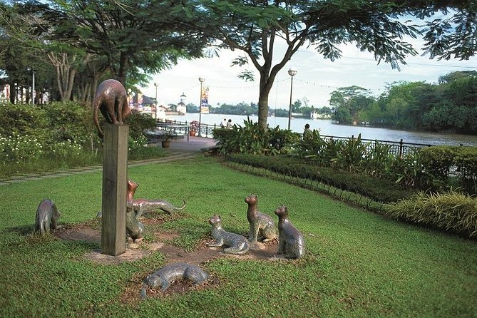 Kuching City Sightseeing Tour - Astana, Fort Margherita, and the Brooke-era story