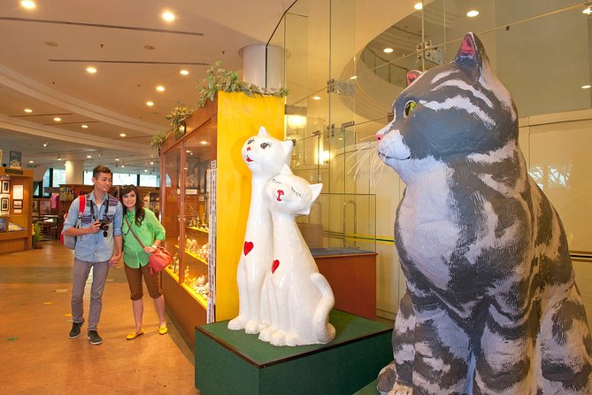 Kuching City Tour - Central Markets: a quick lesson in bargaining