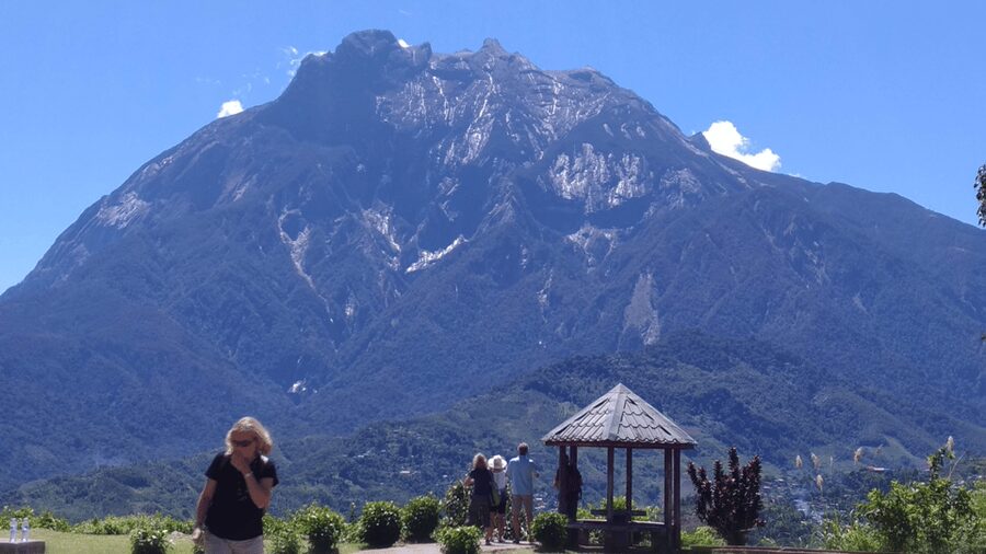Kundasang: Day Tour with Desa Dairy Farm and Alpaca Club - The private guide experience