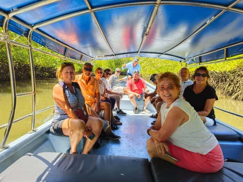 Langkawi: Iconic Landmarks & Natural Wonders Guided Tour - Key points to know before booking