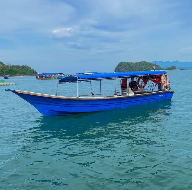 Langkawi: Island Hopping Shared Boat Tour - Pulau Singa Besar and the eagle feeding
