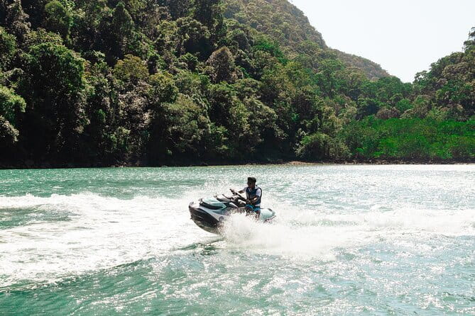Langkawi Jet Ski Tour Golden Tuba - Eagle Square and Langkawi’s giant eagle