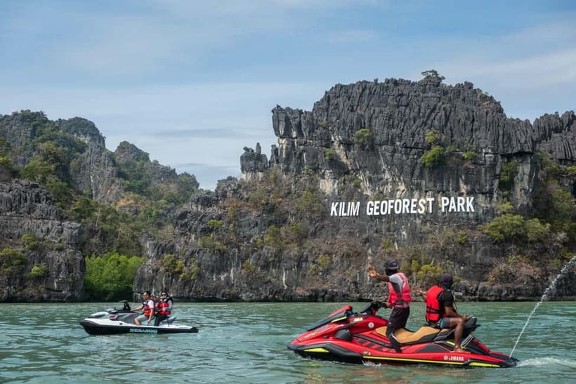 Langkawi: Jet Ski Tour UNESCO Kilim Geopark Free Video - Eagles over the mangrove canopy