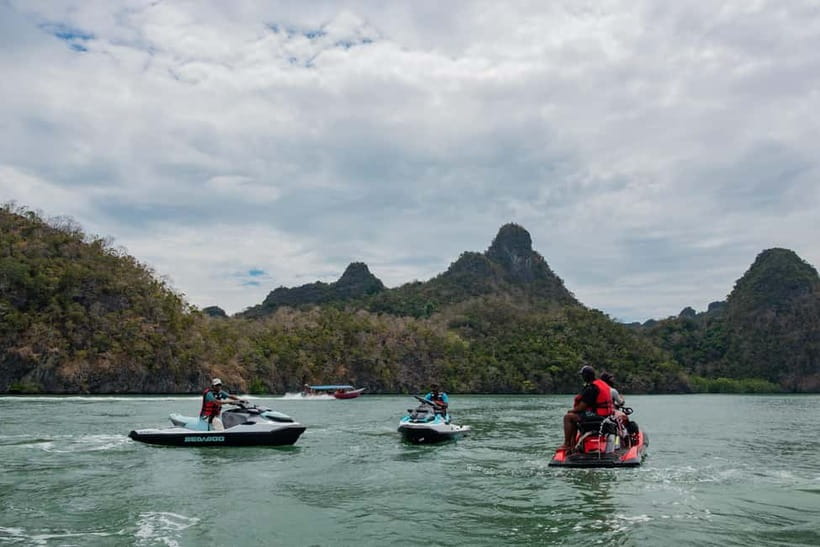 Langkawi: Jet Ski Tour UNESCO Kilim Geopark Free Video - Riding into the Kilim mangroves