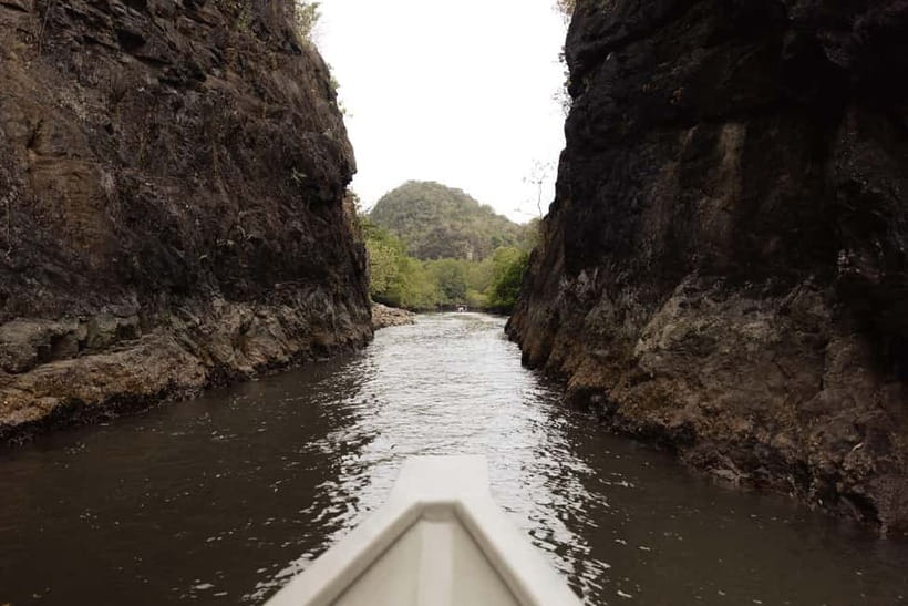 Langkawi: Kilim Geopark Mangrove Tour with Eagle Watching - Crocodile Cave and the limestone formations