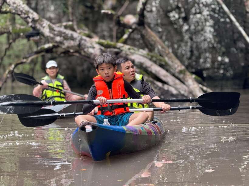 Langkawi: Mangrove Kayaking by Farly - Picking the Right Kayak and Life Vest