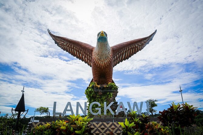 Langkawi Private Guided Tour - Top Highlights In a Day - Choosing the cable car and Mount Mat Cincang