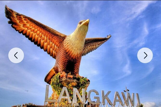 Langkawi Private Tour Customized Sightseeing by Private Transport - Visiting the Langkawi Craft Complex