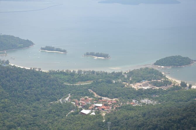 Langkawi Private Tour With Cable Car Plus Eagle Nest's Sky Walk - Eagle Square gives Langkawi its symbol