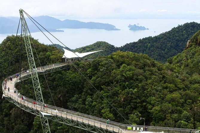 Langkawi SkyBridge, Cable Car and Refreshing Natures Private Tour - Starting at Oriental Village beneath Gunung Mat Chinchang