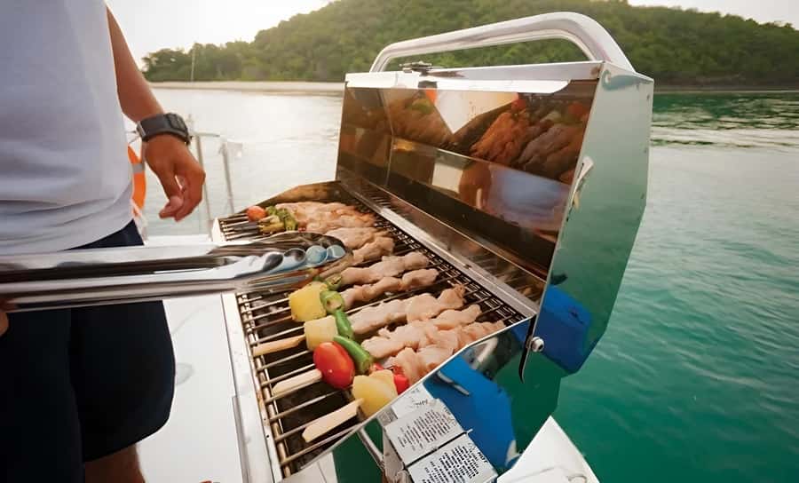 Langkawi: Sunset Cruise Experience - Returning to the jetty by 8:00 PM