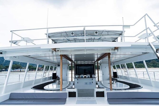 Langkawi Sunset Cruise with Buffet Dinner Jacuzzi & Hotel Pick up - The Saltwater Jacuzzi Net Is the Extra Touch