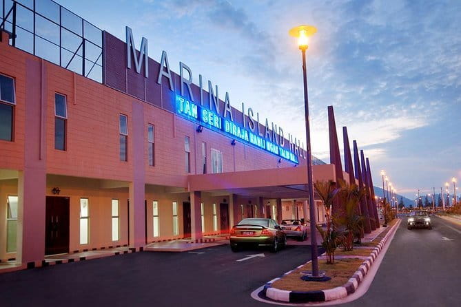 Lumut (Marina Island Jetty) to Kuala Lumpur Hotels 1-way Transfer - Arriving at your Kuala Lumpur hotel