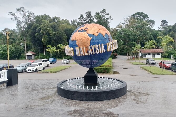 MALACCA DAY TRIP (Price based per Car) - The first road section and the Butterfly and Reptile Sanctuary
