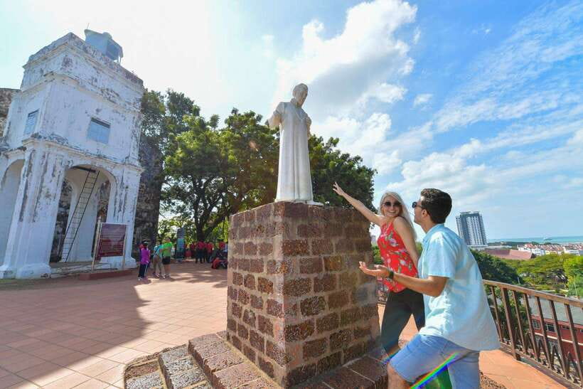 Malacca & Putrajaya Tour - Price, private transport, and guide quality