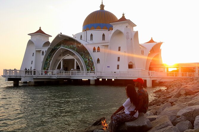 Malacca's Famous Spots: Private Day Tour - Red Square and Christ Church explain the colonial center