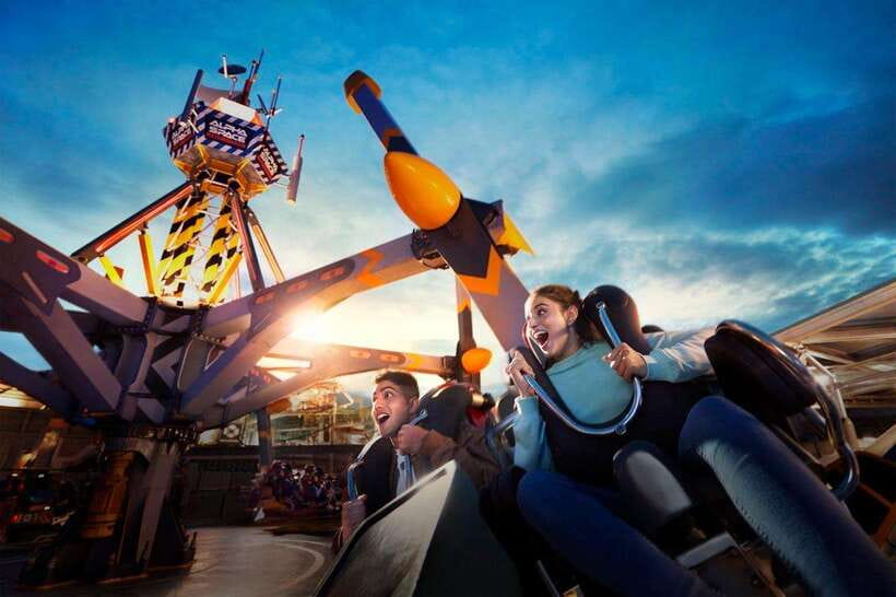 Malaysia: Genting SkyWorlds Theme Park Ticket - Robots Rivet Town turns up the machinery