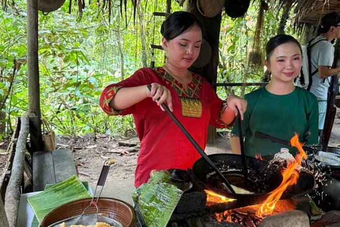 Mari Mari Cultural Village Tour with Transport, Guide and Lunch - Five traditional houses, five different viewpoints