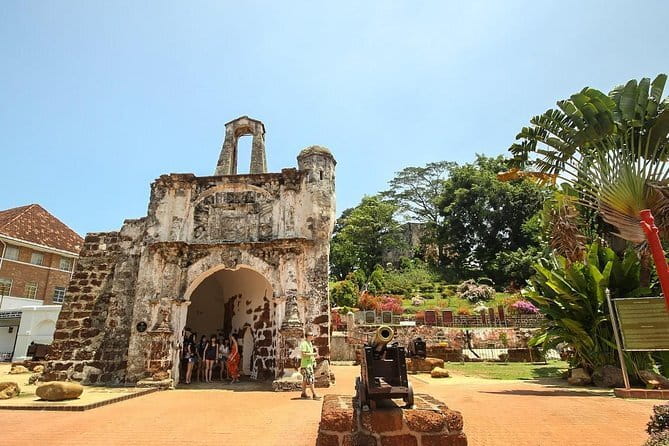 Melaka Full-Day Trip From Kuala Lumpur - The first stop: Mini Malaysia and ASEAN Cultural Park