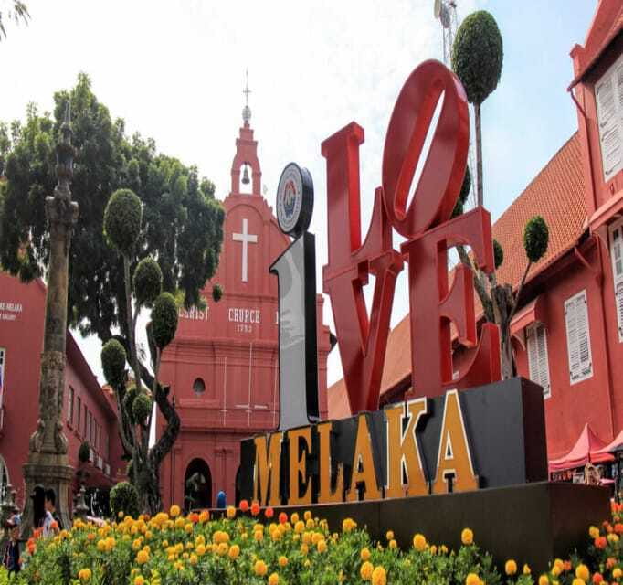 Melaka: Private Full-Day City Tour - Three places of worship, one compact old quarter