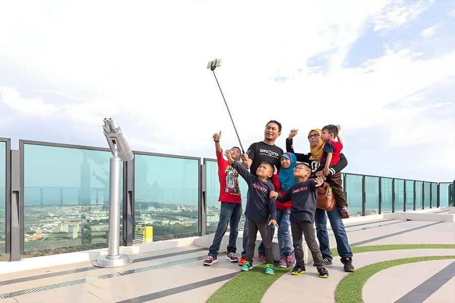 Melaka: The Shore Sky Tower Admission Ticket - Arriving at The Shore Shopping Gallery
