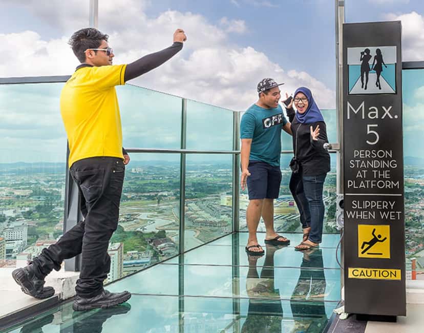 Melaka: The Shore Sky Tower Admission Ticket - The ride to the 43rd floor