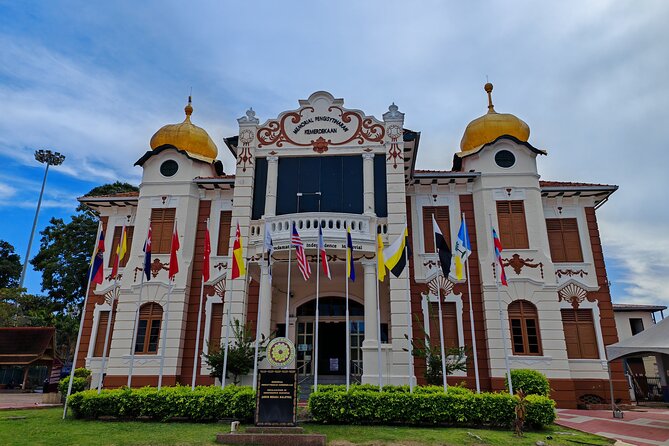 Melaka UNESCO City Guided Walking Tour - Tip Based - Independence and the Malacca River