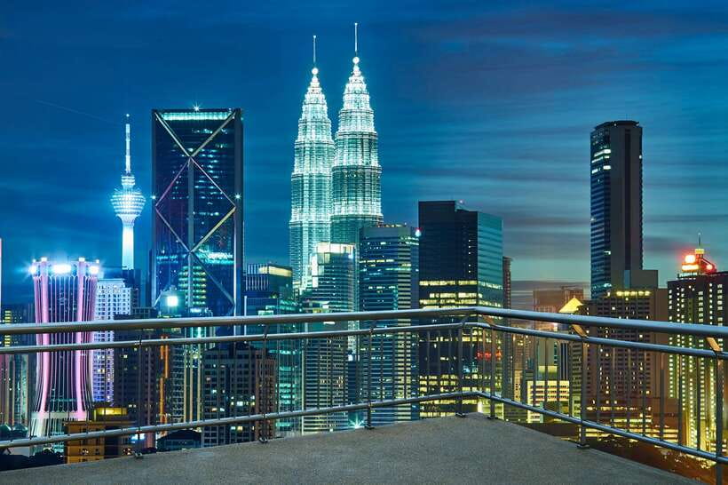 Night Tour of Petronas Twin Towers, Kuala Lumpur - Shopping and Street Life on Petaling Street