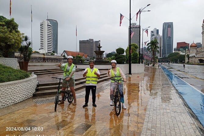 Old KL Cycling Tour - Chow Kit Market: the strongest food stop