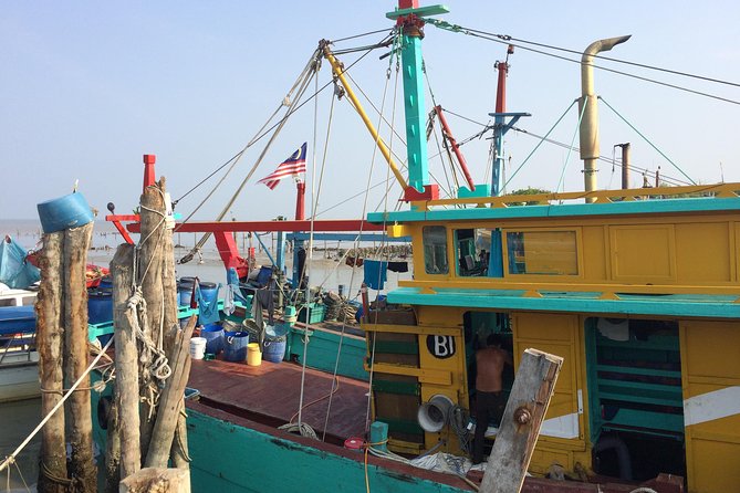 Penang: Flexible Full-Day Adventures - George Town: colonial streets, shared faith, and street art