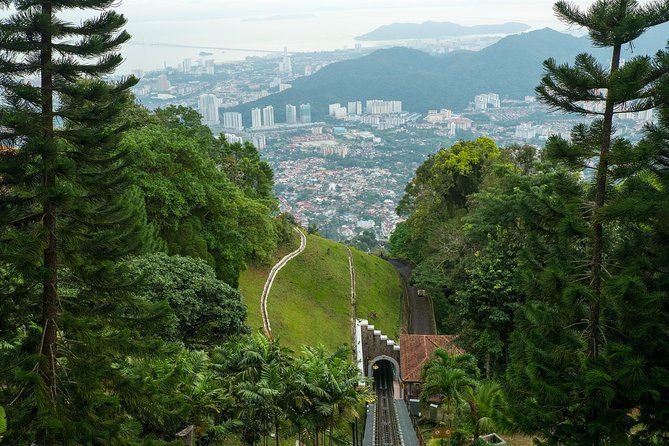 Penang Hill and the Kek Lok Si Temple - Why this pairing works in Penang