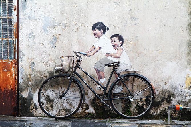 Penang Instagrammable Tour with Lunch - George Town street art, where the tour begins