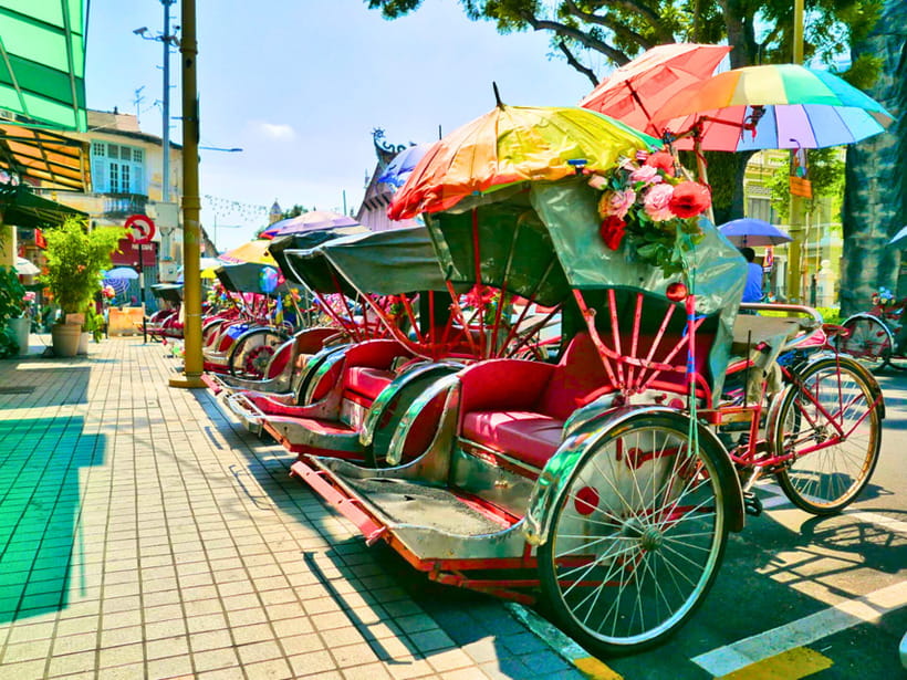 Penang: Kek Lok Si Temple and Penang Hill Guided Tour - The Penang Hill funicular ride and the 833-meter summit