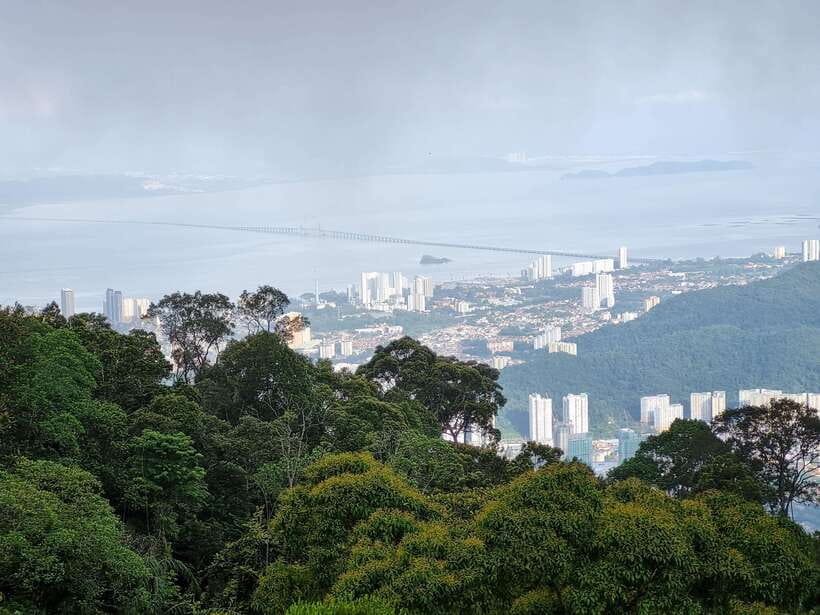 Penang: Kek Lok Si Temple and Penang Hill Guided Tour - Starting in George Town and heading inland