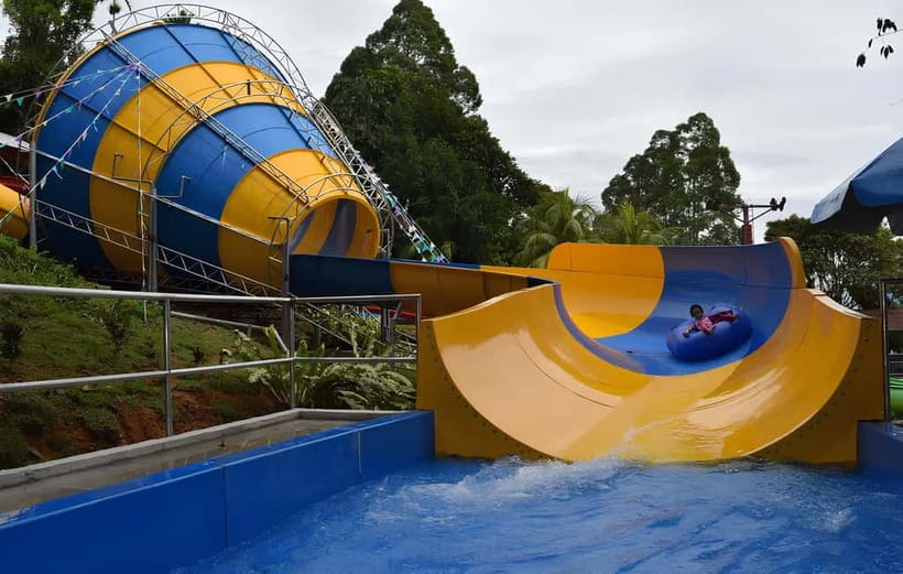 Perak: Bukit Merah Laketown Waterpark Admission Ticket - Arriving at an 11-Acre Waterpark in Perak