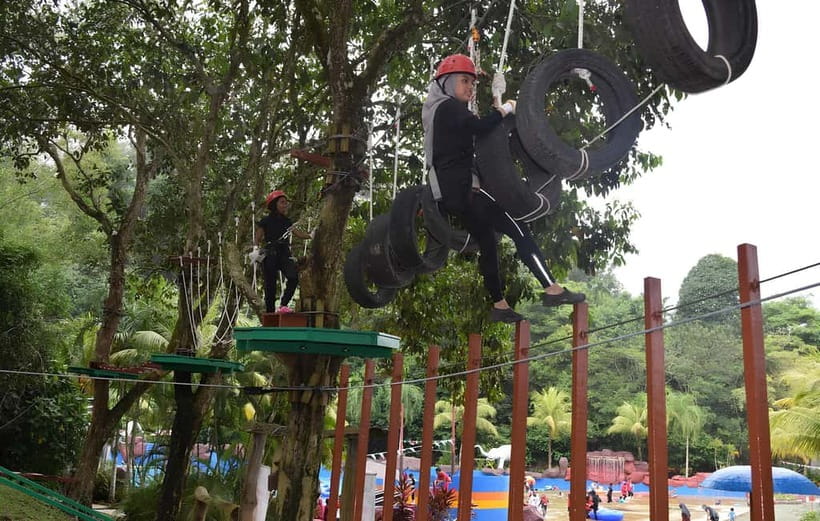 Perak: Bukit Merah Laketown Waterpark Admission Ticket - Wave Pools, Splash Pads, and Kiddie Pools