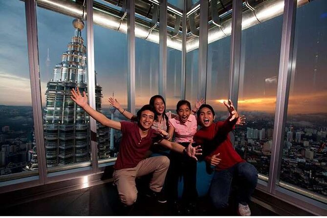 Petronas Twin Tower Skybridge View & Dining Experience Tour with Local Host - Eating on the 42nd floor
