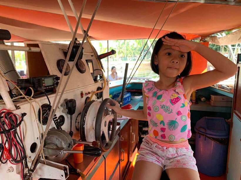 Port Dickson: Dragon Sunset Cruise with Salt Water Jacuzzi - Free karaoke changes the mood on board
