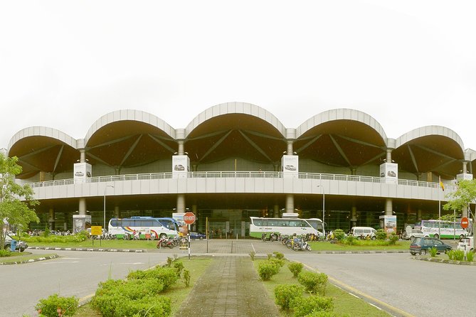 Private Arrival Transfer : Kuching International Airport (Sarawak) to Hotel - Private Vehicle Comfort and Luggage Rules