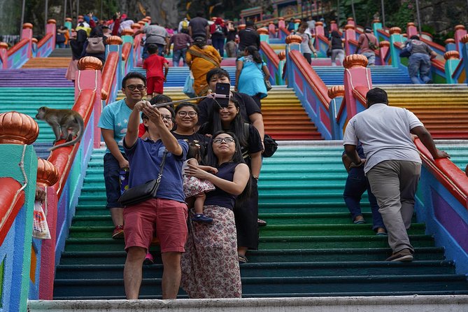 Private Batu Caves, National Mosque & Religious Tour with Lunch - Central Market and the included banana leaf lunch